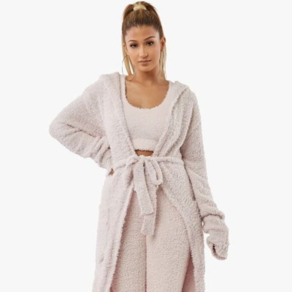 Honeybum Adore me set (Robe and Pants) size small